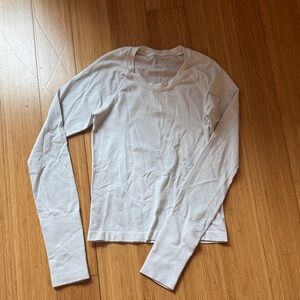 lululemon athletica Long Sleeve Ribbed Tee in Light Gray